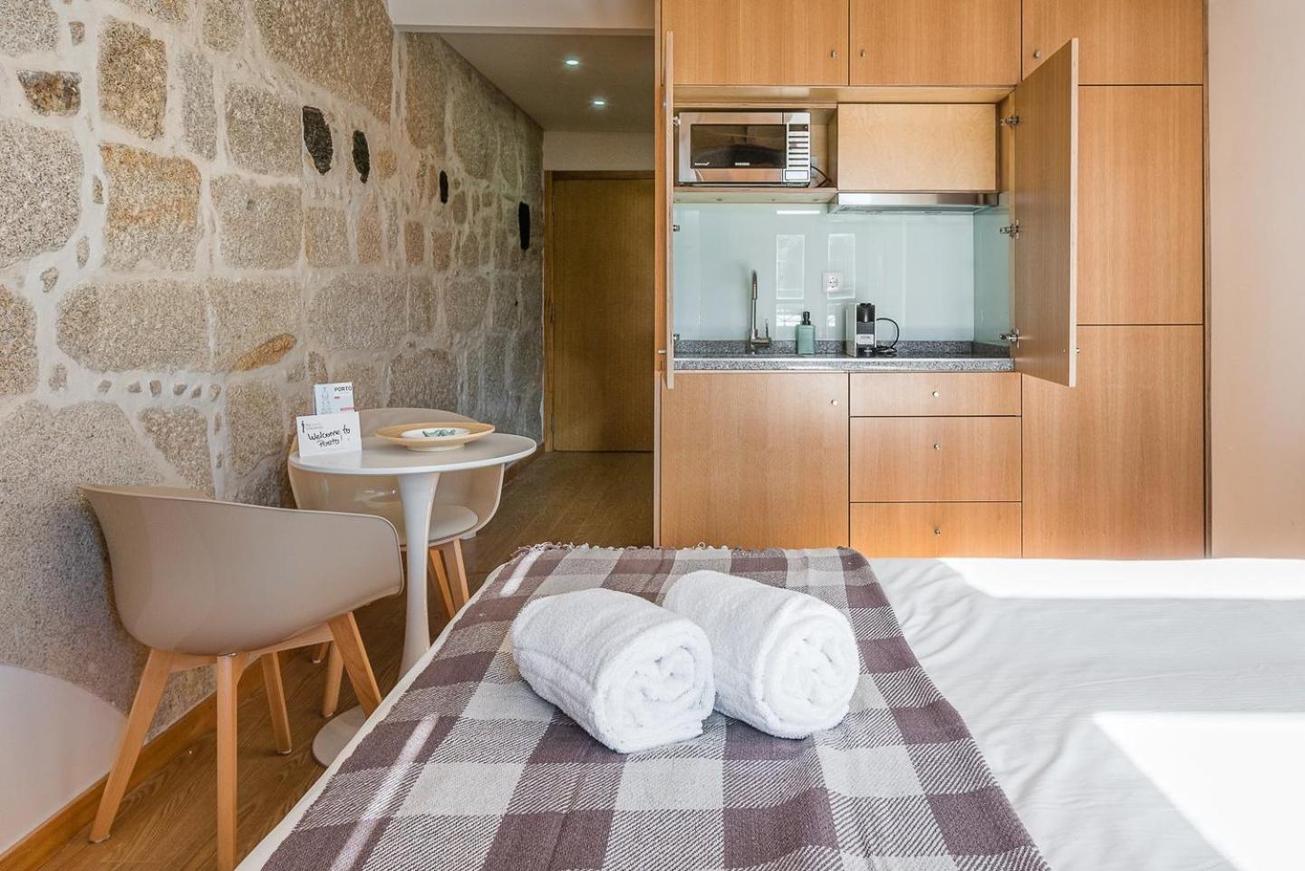 Guestready - Miragaia Stone Studios & Apartments ปอร์โต ภายนอก รูปภาพ